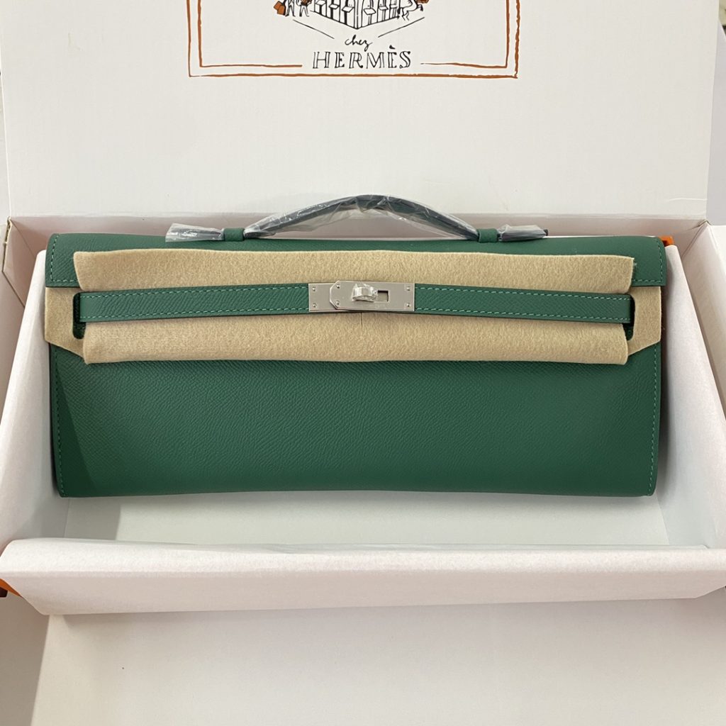 Kelly cut 31 handbag EPSom peacock green silver buckle spot