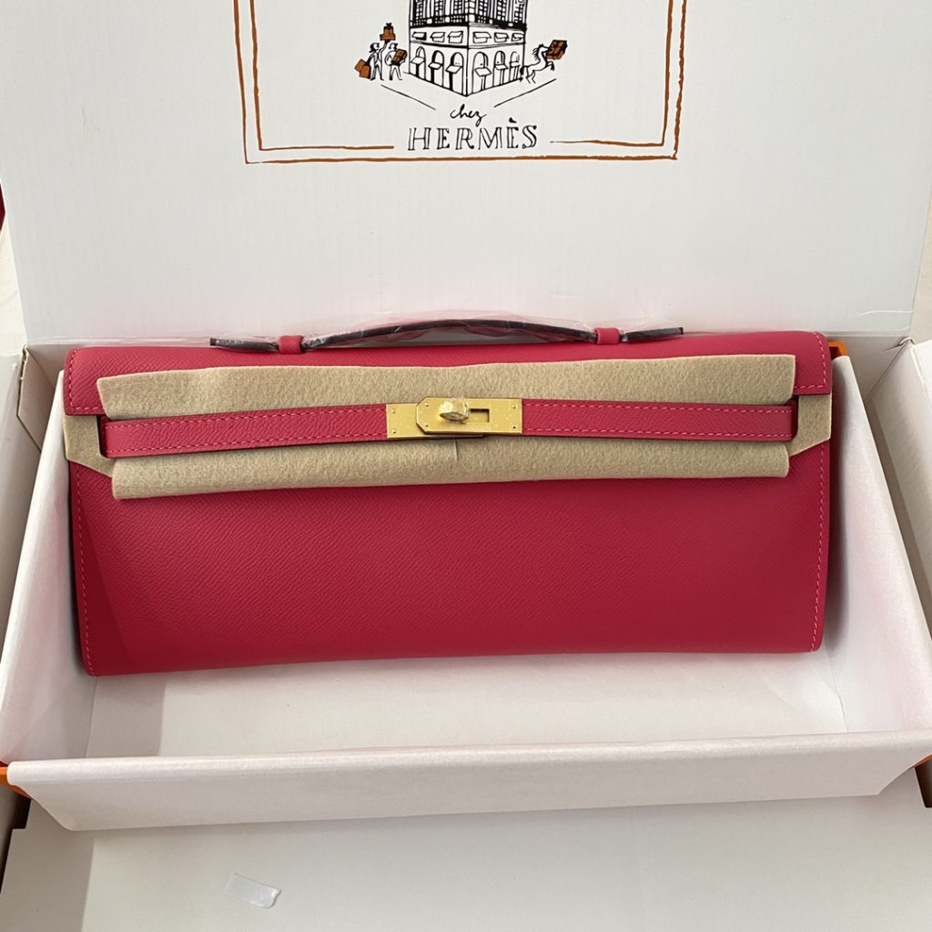 Kelly cut 31 handbag epsom ultimate powder gold buckle spot