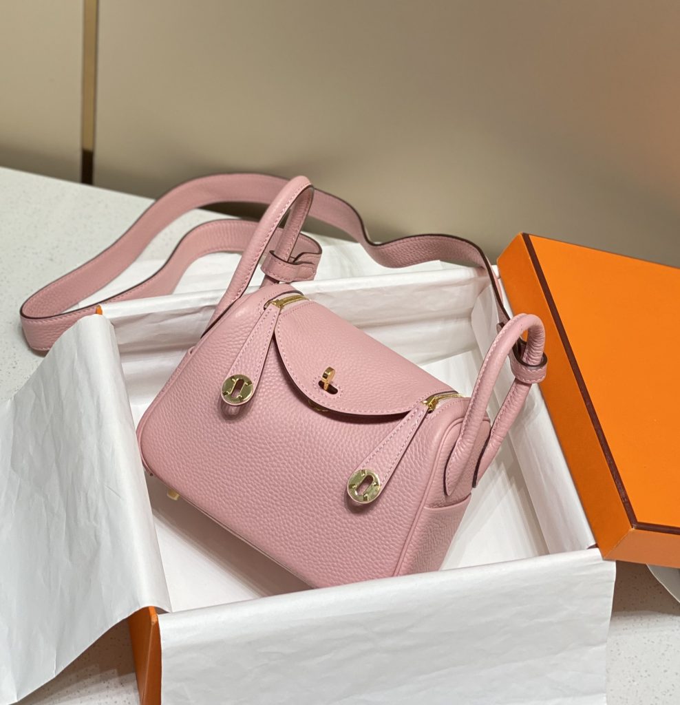Mini Lindy — 19/26 cm — Milkshake Pink — TC leather — Gold-tone or silver-tone hardware