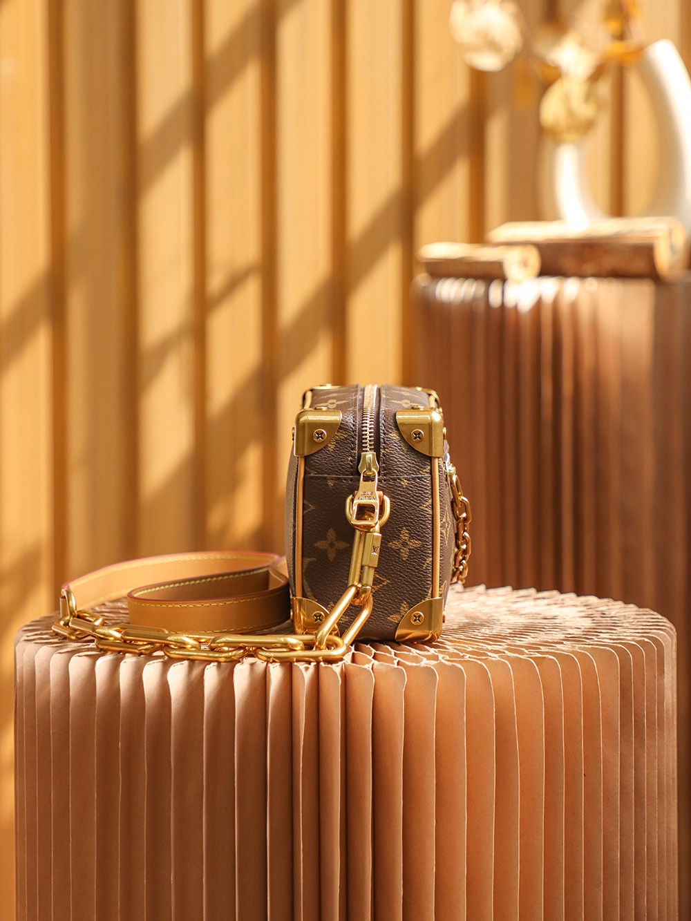 LV M68906 Vintage Monogram Soft Trunk Bag - 图片 2