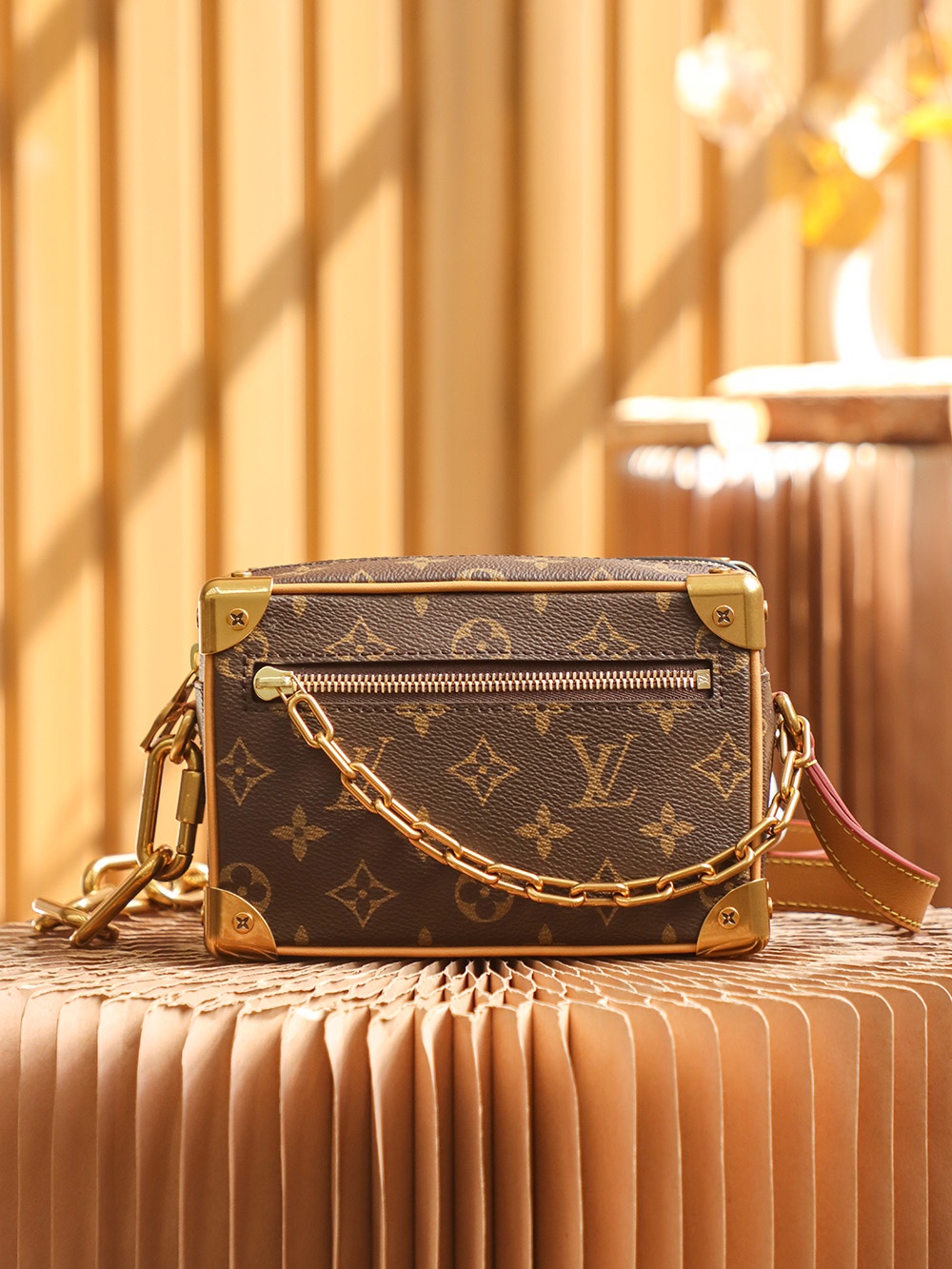 LV M68906 Vintage Monogram Soft Trunk Bag - 图片 5