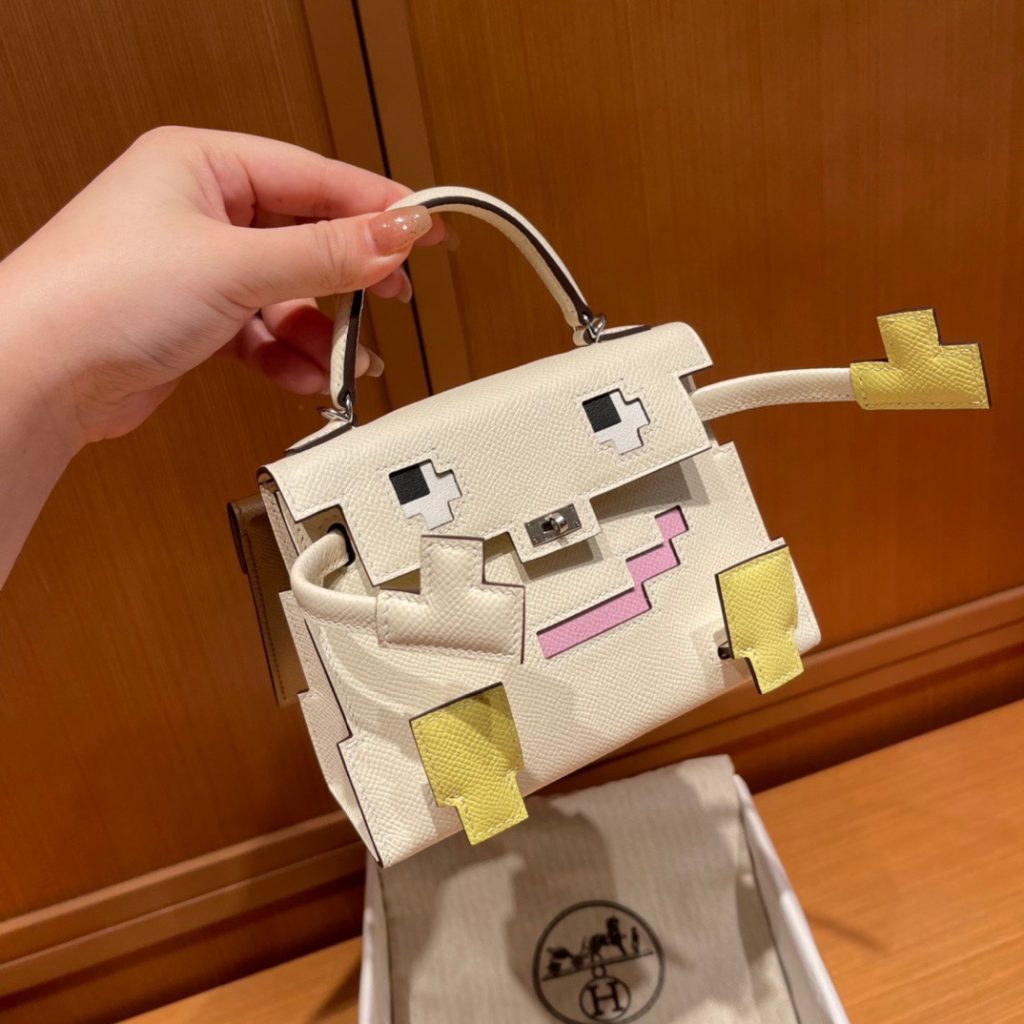 Kelly Doll Picto — 18 × 8 × 13 cm — leather