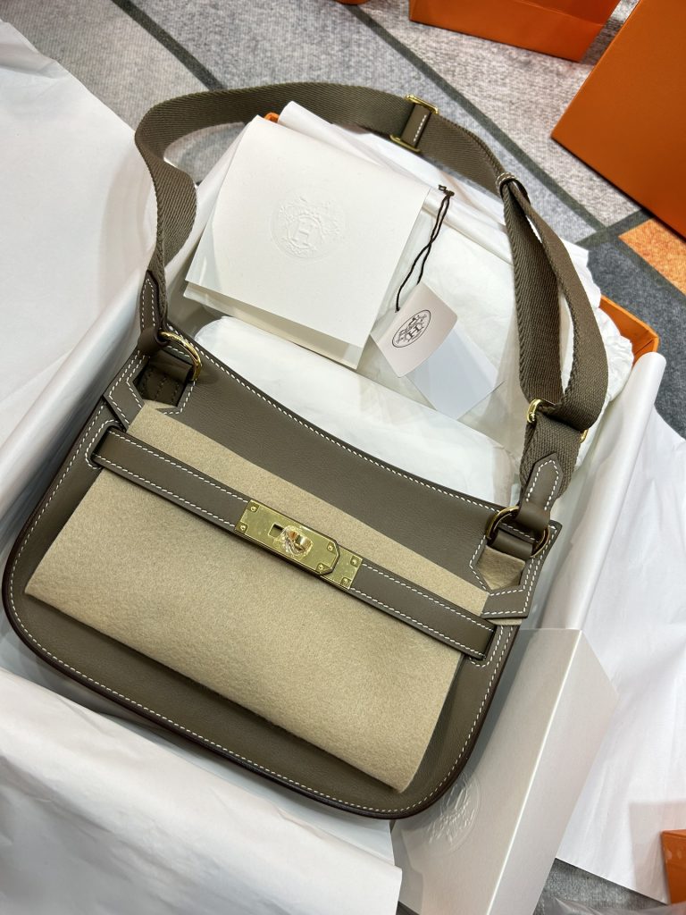 Jypsière Mini – Elephant Grey Swift / Gold-Tone Hardware