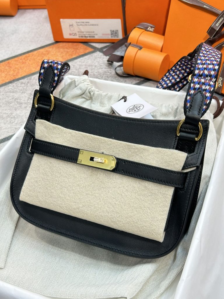 Jypsière Mini – Black Swift Leather / Gold-Tone Hardware