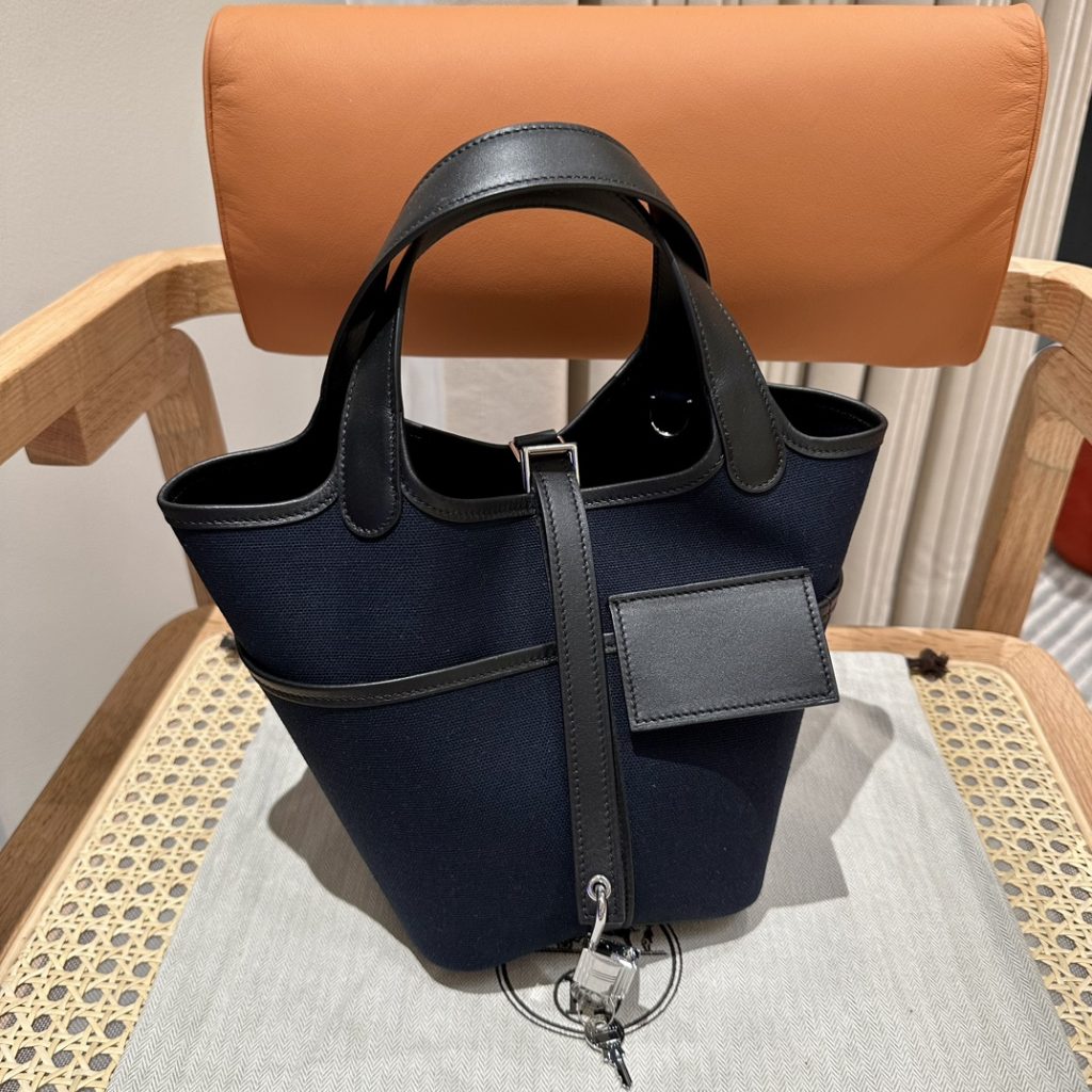 Cargo Picotin 18 – Deep Blue