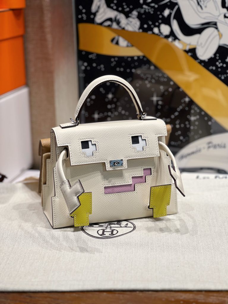 Kelly Doll Picto — 18 × 8 × 13 cm — leather