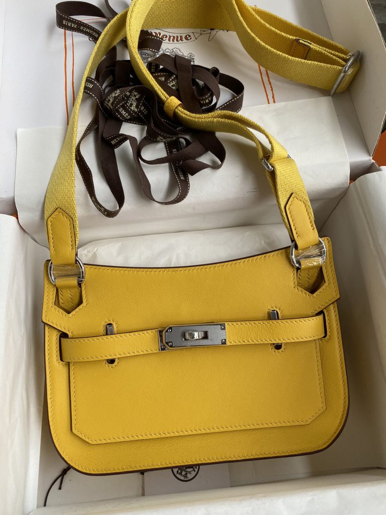 Jypsière Mini 22 cm – Amber Yellow Swift / Silver-Tone Hardware