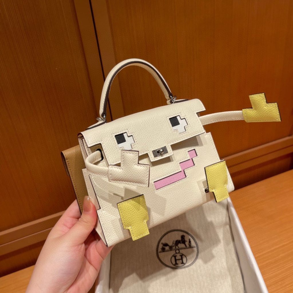 Kelly Doll Picto — 18 × 8 × 13 cm — leather