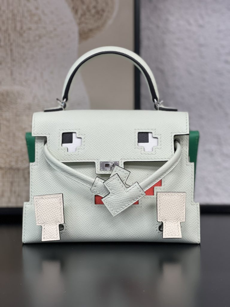 Kelly Doll Picto — 18 × 8 × 13 cm — leather