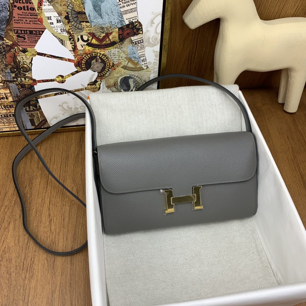 Constance To Go — Nimbus Gray — Epsom leather — Gold-tone hardware