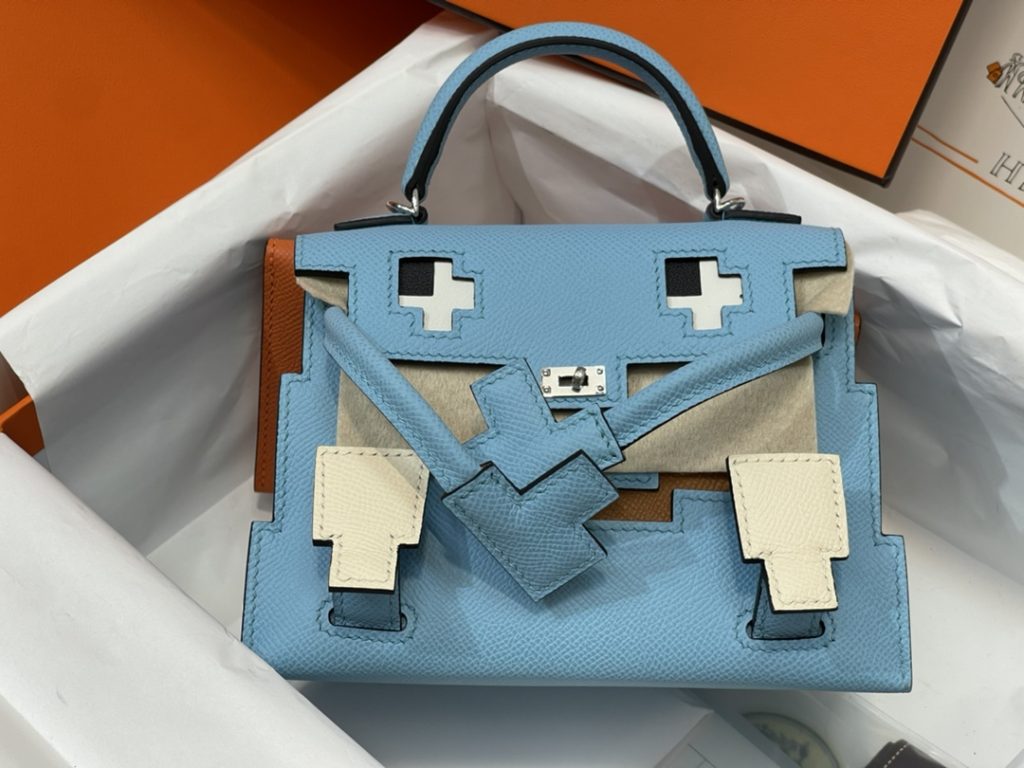 Kelly Doll Picto — 18 × 8 × 13 cm — leather
