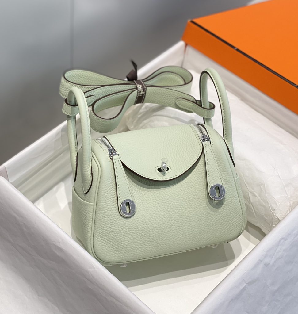 Mini Lindy — 19/26 cm — Bubble Green — TC leather — Gold-tone or silver-tone hardware