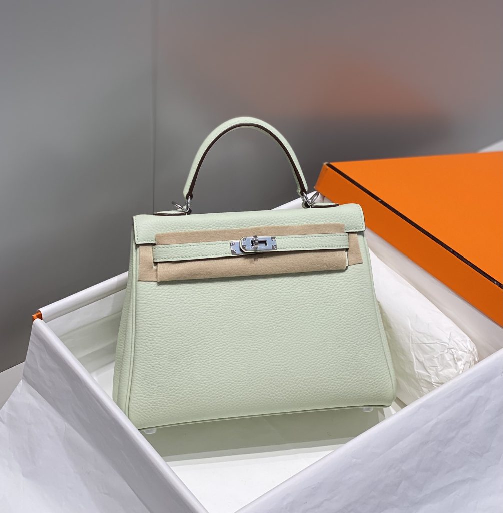 Kelly — 25/28 cm — Bubble Green — Togo leather — Gold-tone or silver-tone hardware