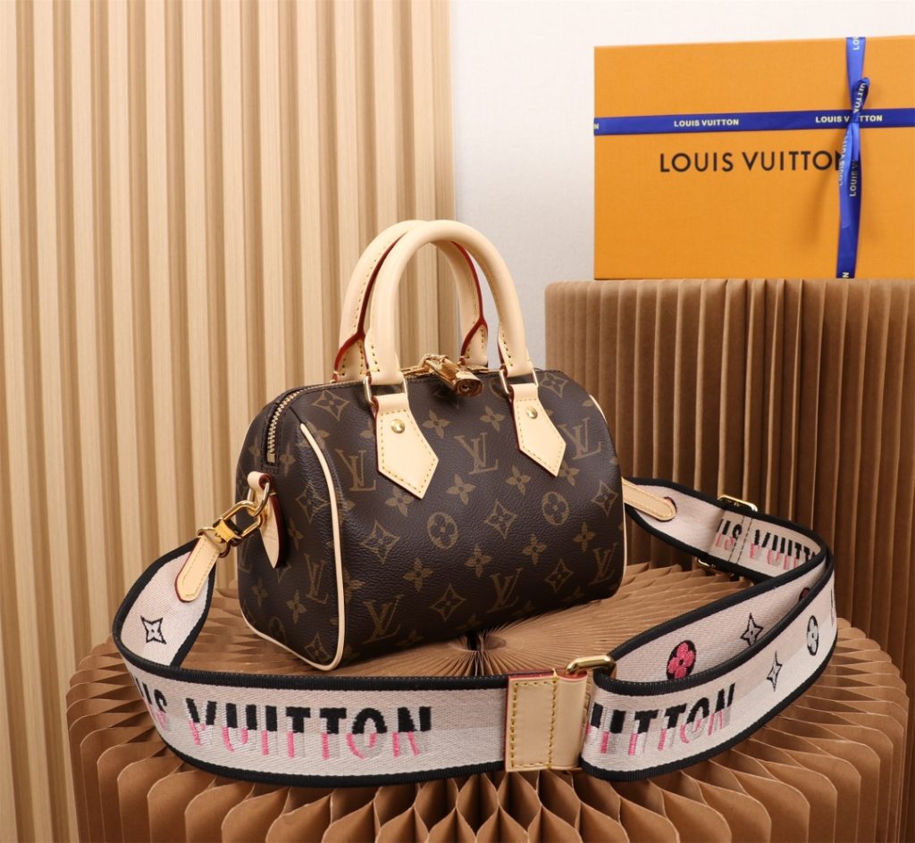 LV M46234 Speedy Bandoulière 20 Bag | Monogram