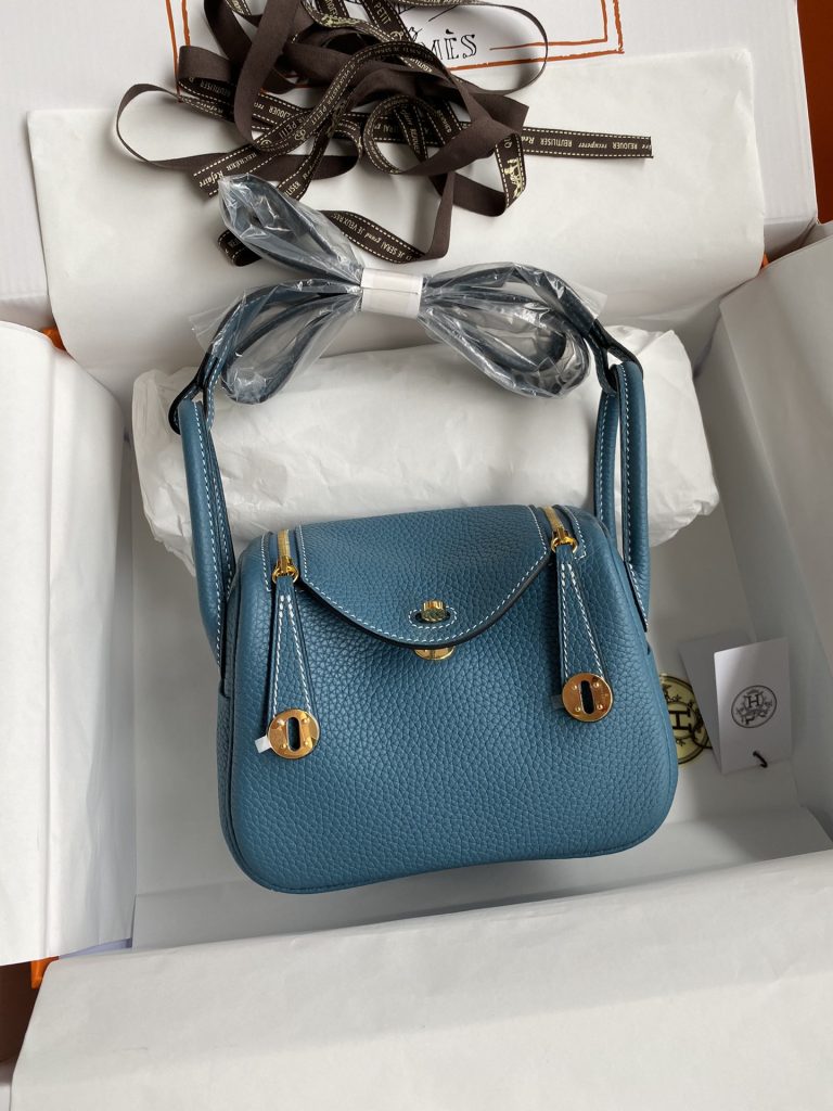 Mini Lindy — 19/26 cm — Denim Blue — TC leather — Gold-tone hardware