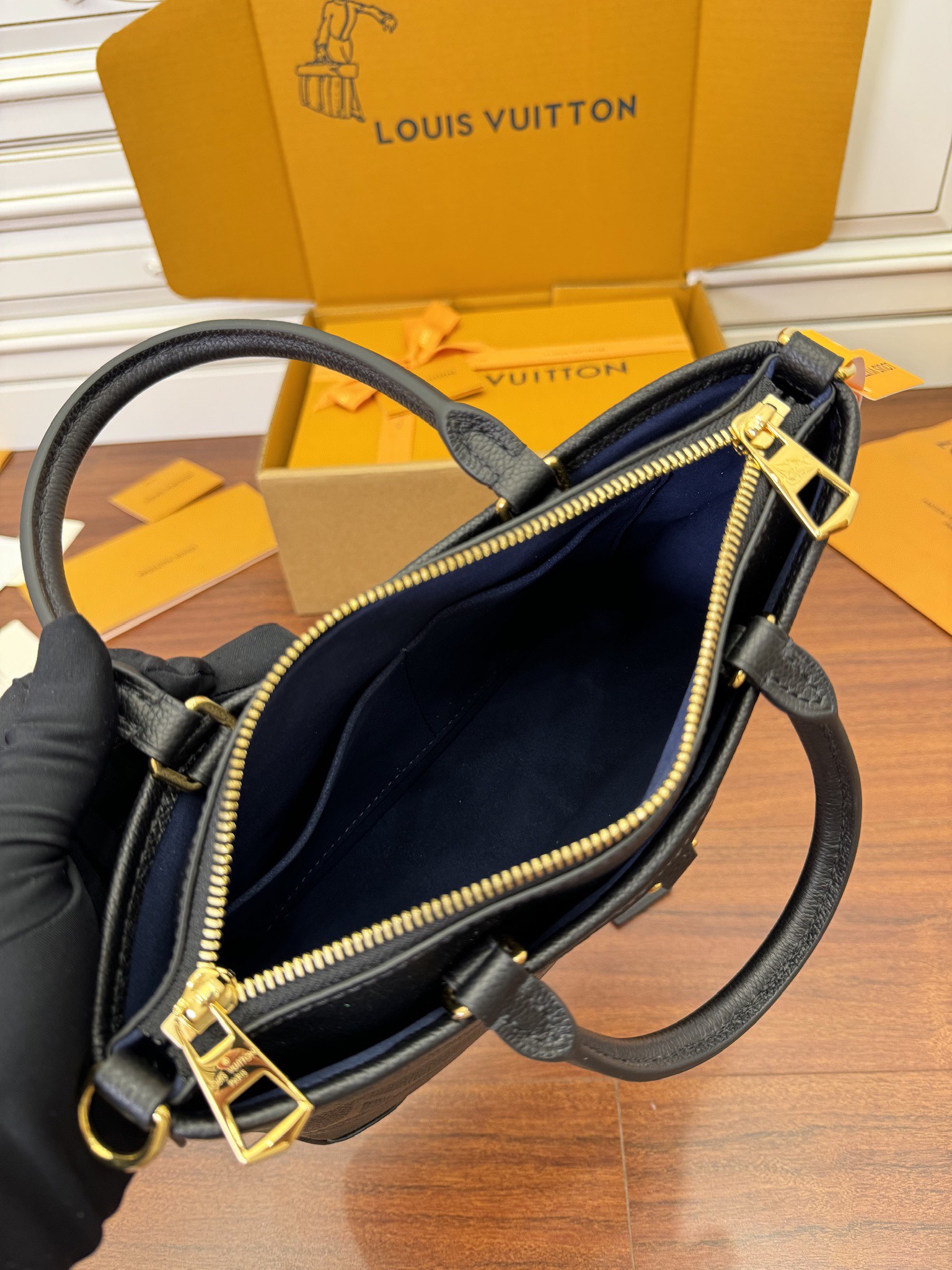 LV M46503 Trianon Small Bag - 图片 9