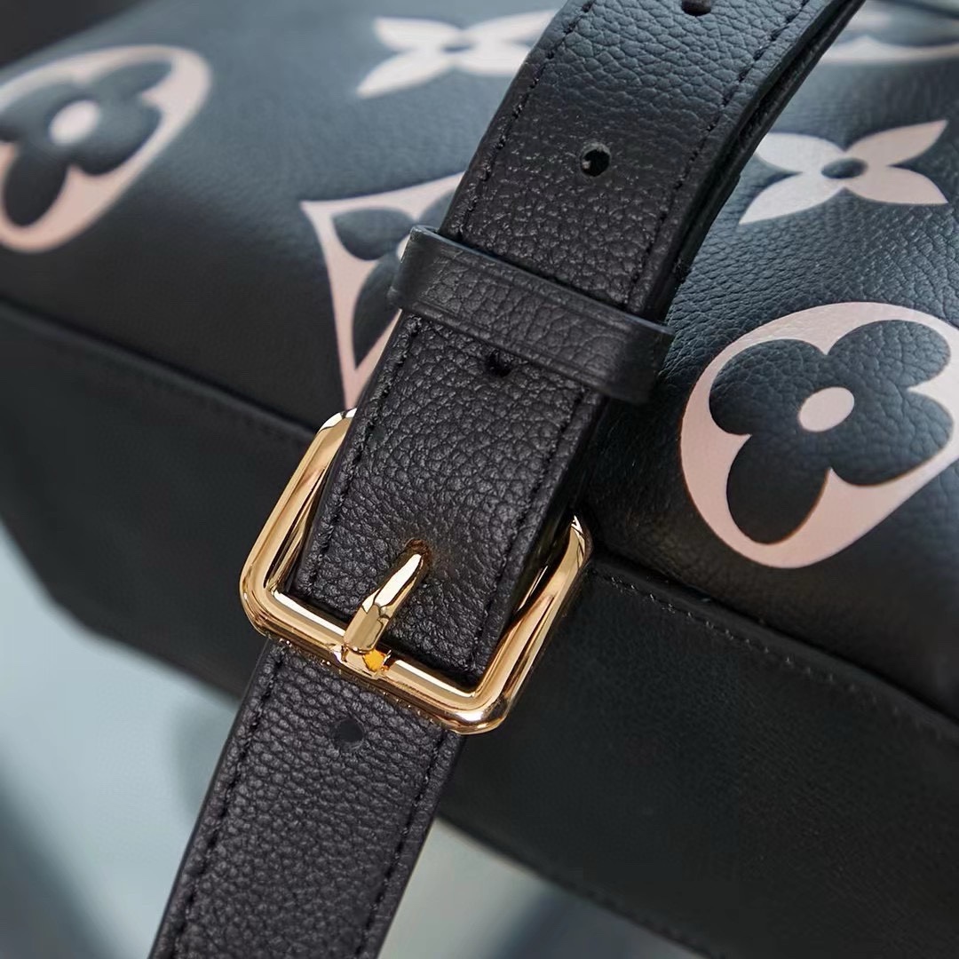 LV 45976 Medium Black Embossed Monogram Bag - 图片 7