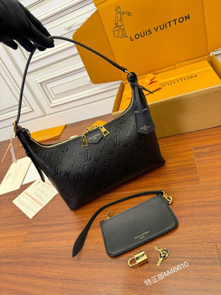 LV M46610 Leather Handbag | Black