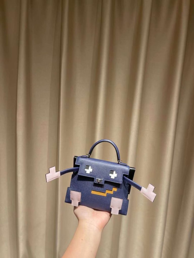 Kelly Doll Picto — 18 × 8 × 13 cm — leather