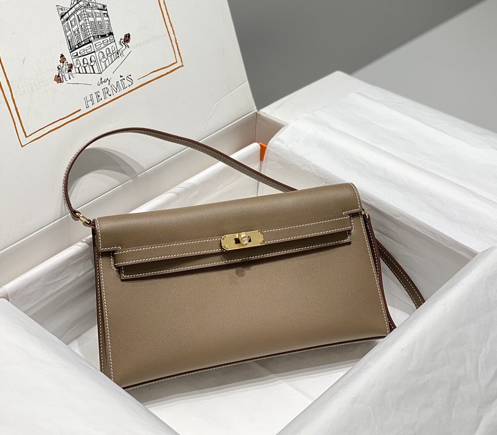 Kelly Elan — 27 × 15 × 5 cm — Elephant Gray — cowhide leather — Gold-tone hardware