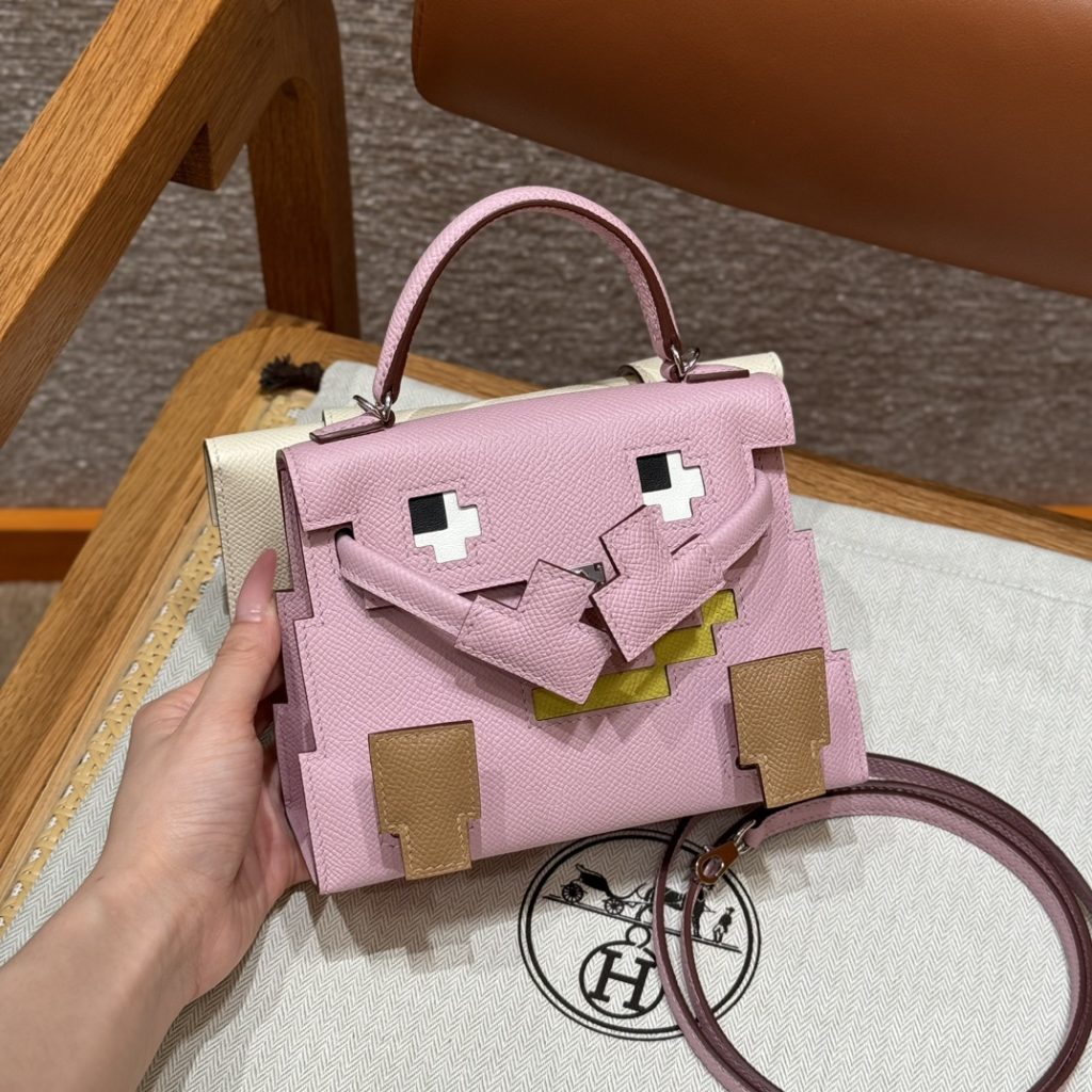 Kelly Doll Picto — 18 × 8 × 13 cm — leather