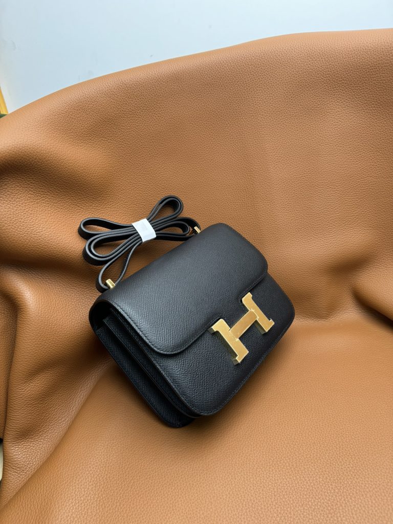 Constance — 19 cm — Black and Gold — Epsom leather and lambskin