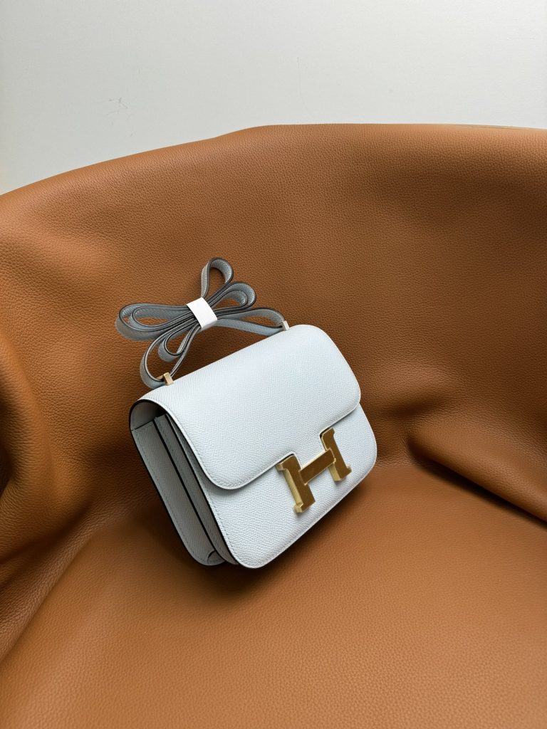 Constance — 19 cm — Haze Blue — Epsom leather and lambskin