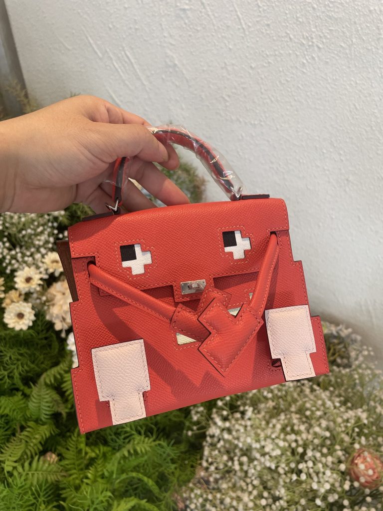 Kelly Doll Picto — 18 × 8 × 13 cm — Watermelon Red — leather
