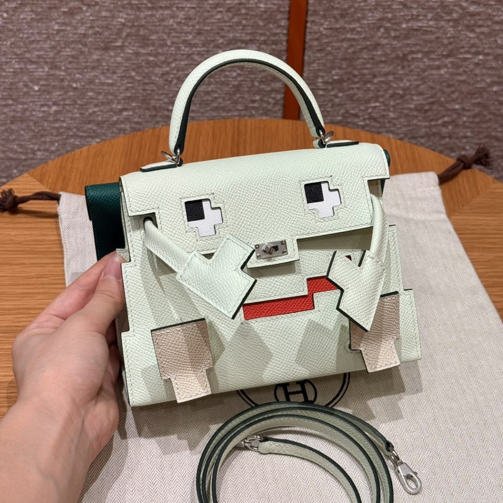 Kelly Doll Picto — 18 × 8 × 13 cm — leather