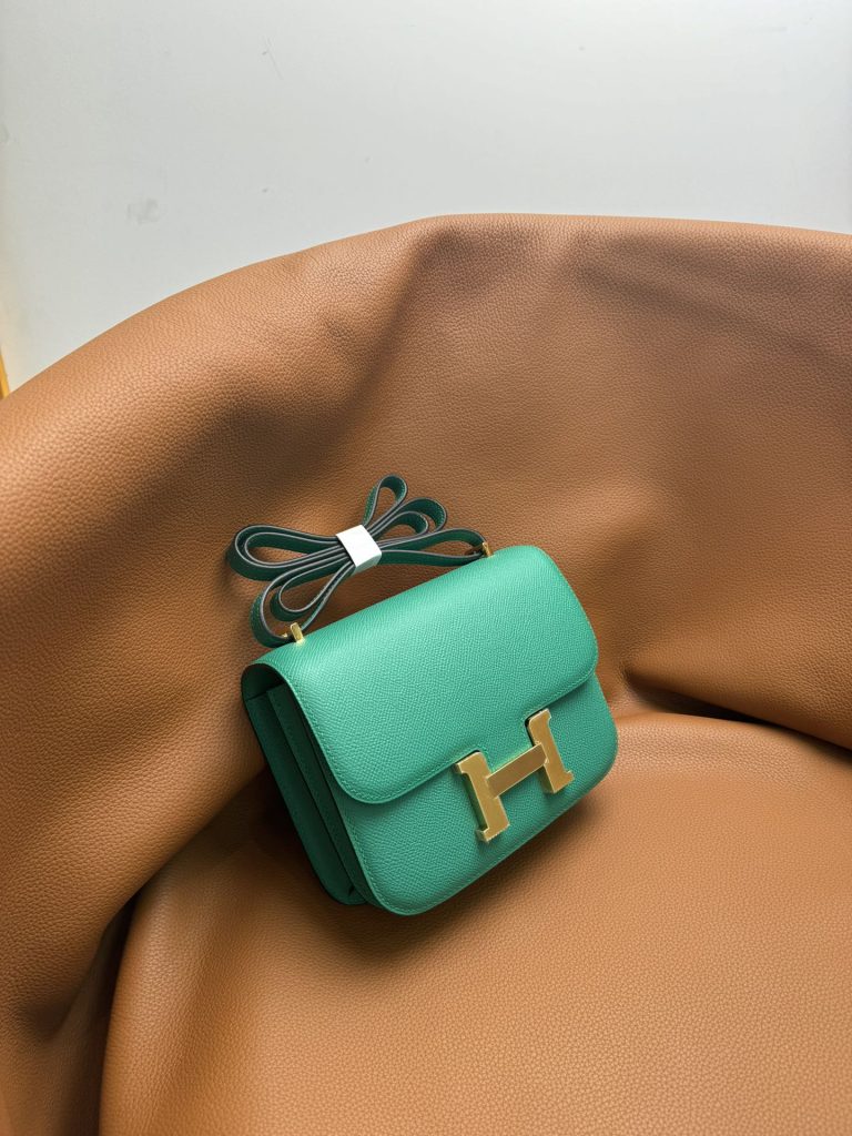 Constance — 19 cm — Emerald Green — Epsom leather and lambskin