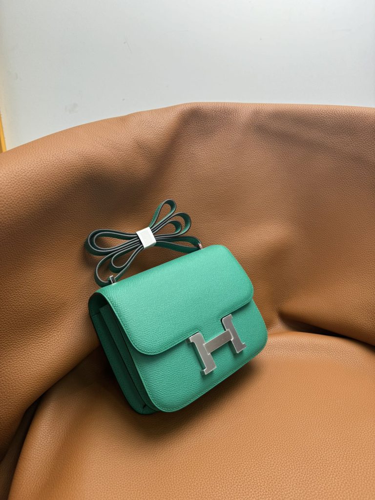 Constance — 19 cm — Emerald Green — Epsom leather and lambskin
