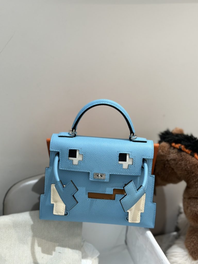 Kelly Doll Picto — 18 × 8 × 13 cm — leather