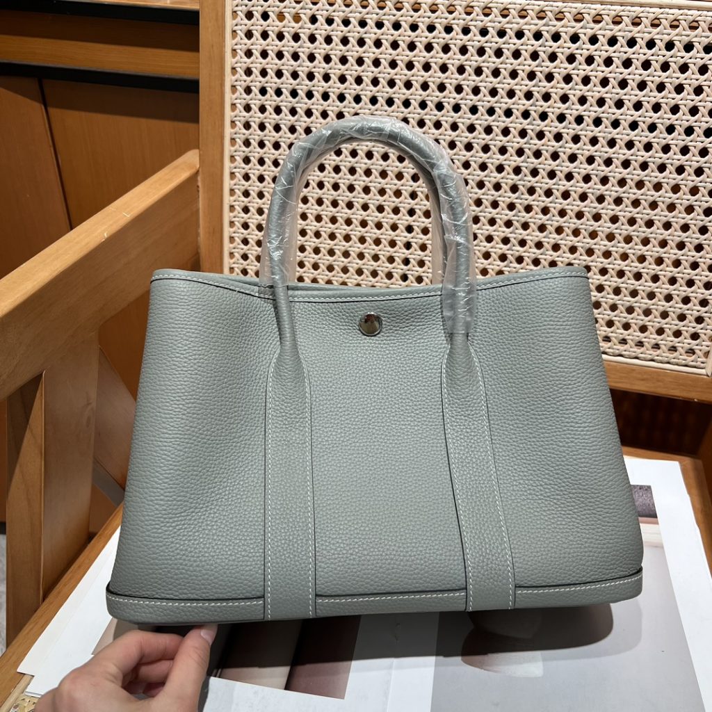Garden Party 30 – Seagull Grey / Togo Leather