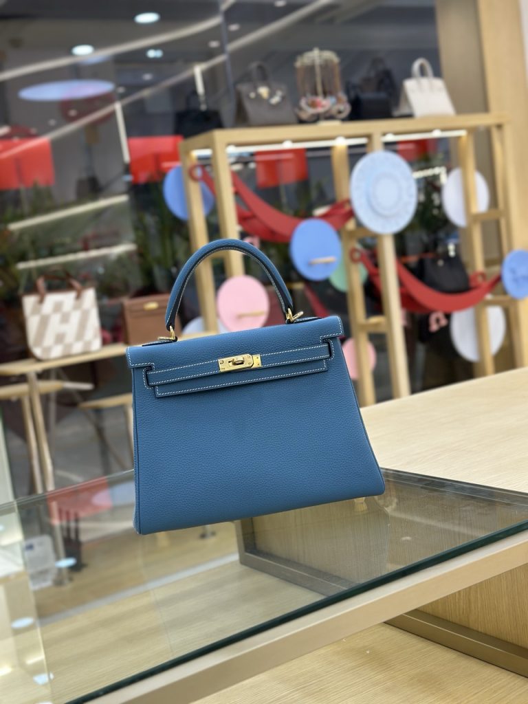 Kelly — 25/28 cm — Denim Blue — Togo leather — Gold-tone hardware