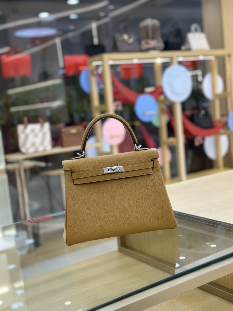 Kelly — 25/28 cm — Sesame — Togo leather — Silver-tone hardware