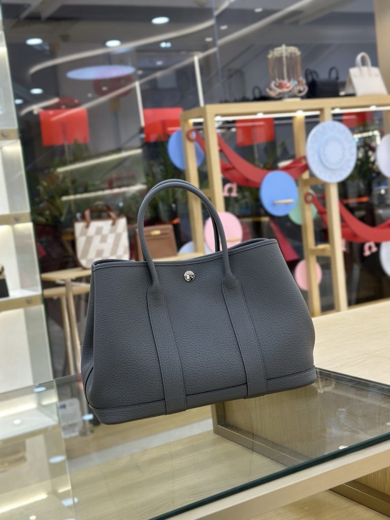 Garden Party 30 – Rain Cloud Grey / Negonda Leather