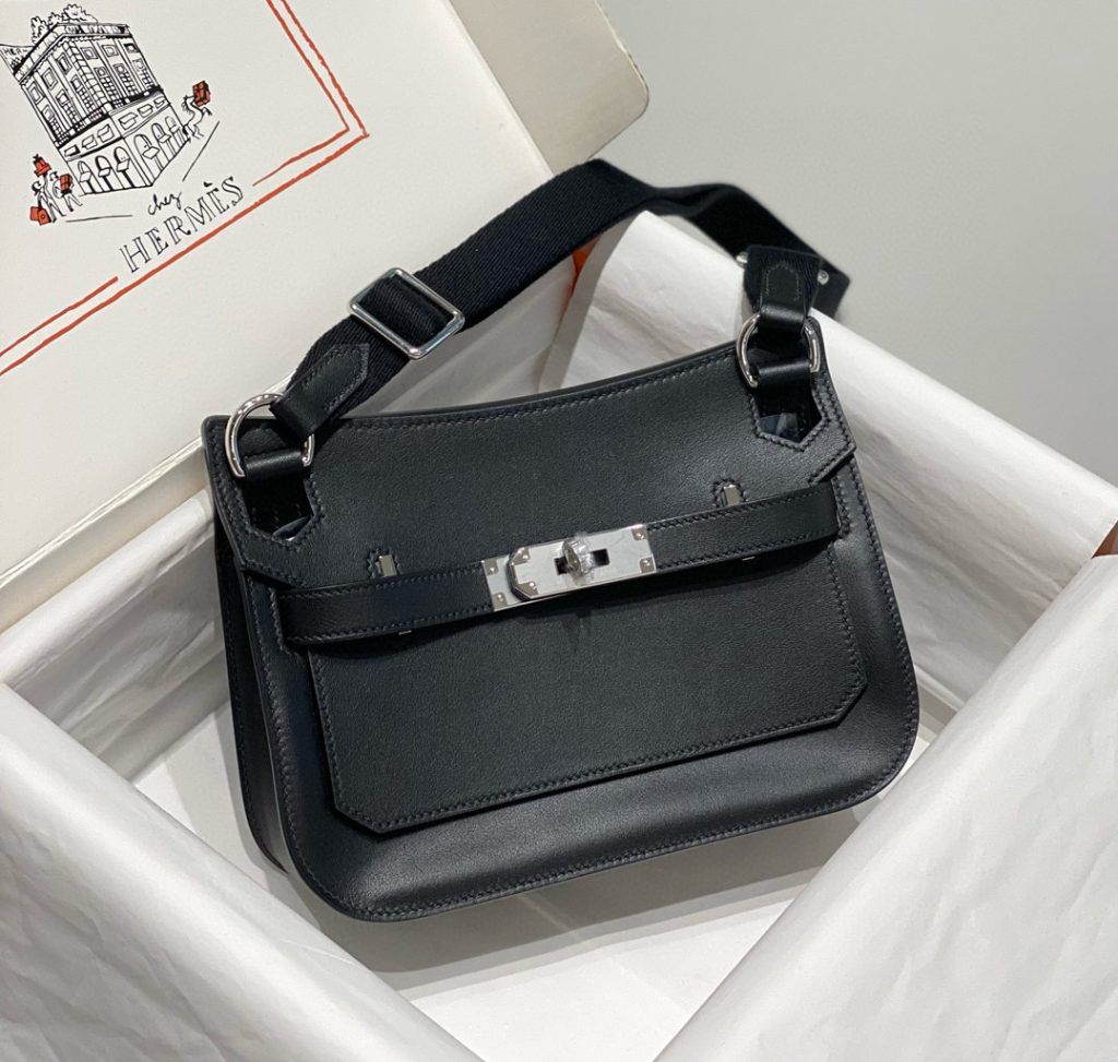 Hermès Jypsière Mini – Black / Silver-Tone Hardware / 23 cm