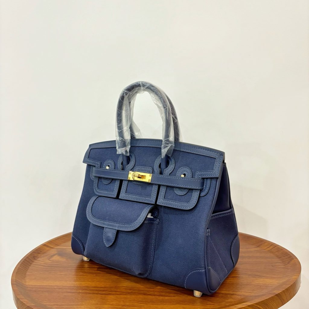 Birkin Cargo 25 cm – Gem Blue / gold-tone hardware