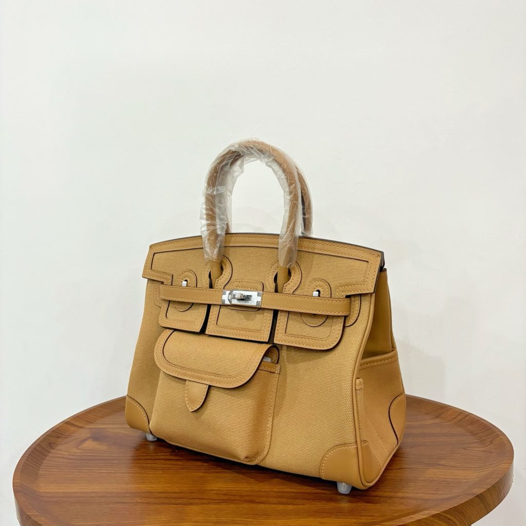 Birkin Cargo 25 cm – Biscuit / silver-tone hardware