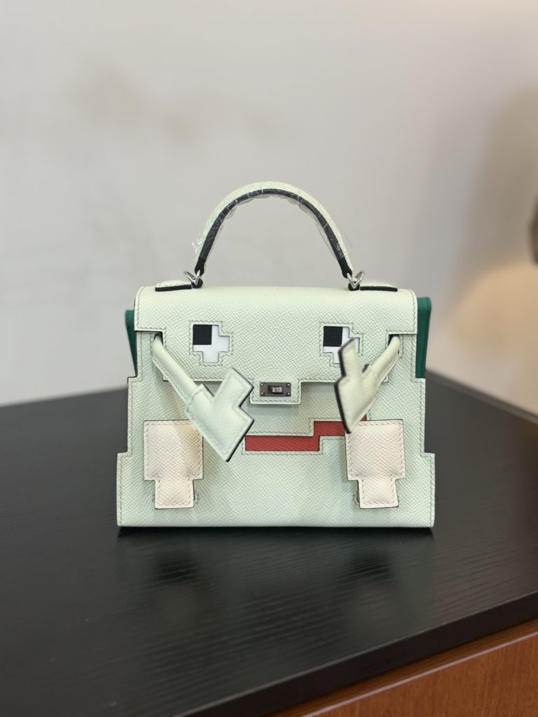 Kelly Doll Picto — 18 × 8 × 13 cm — leather
