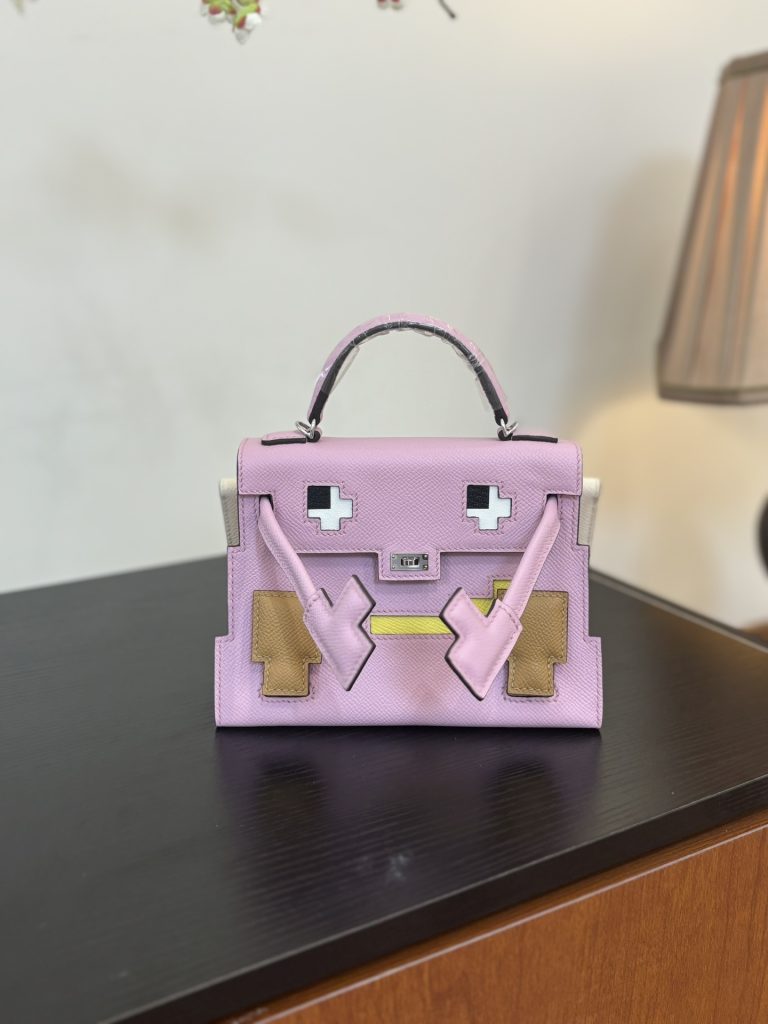Kelly Doll Picto — 18 × 8 × 13 cm — leather