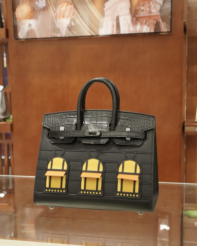 Birkin 20 cm House Bag – Black / Black Hardware