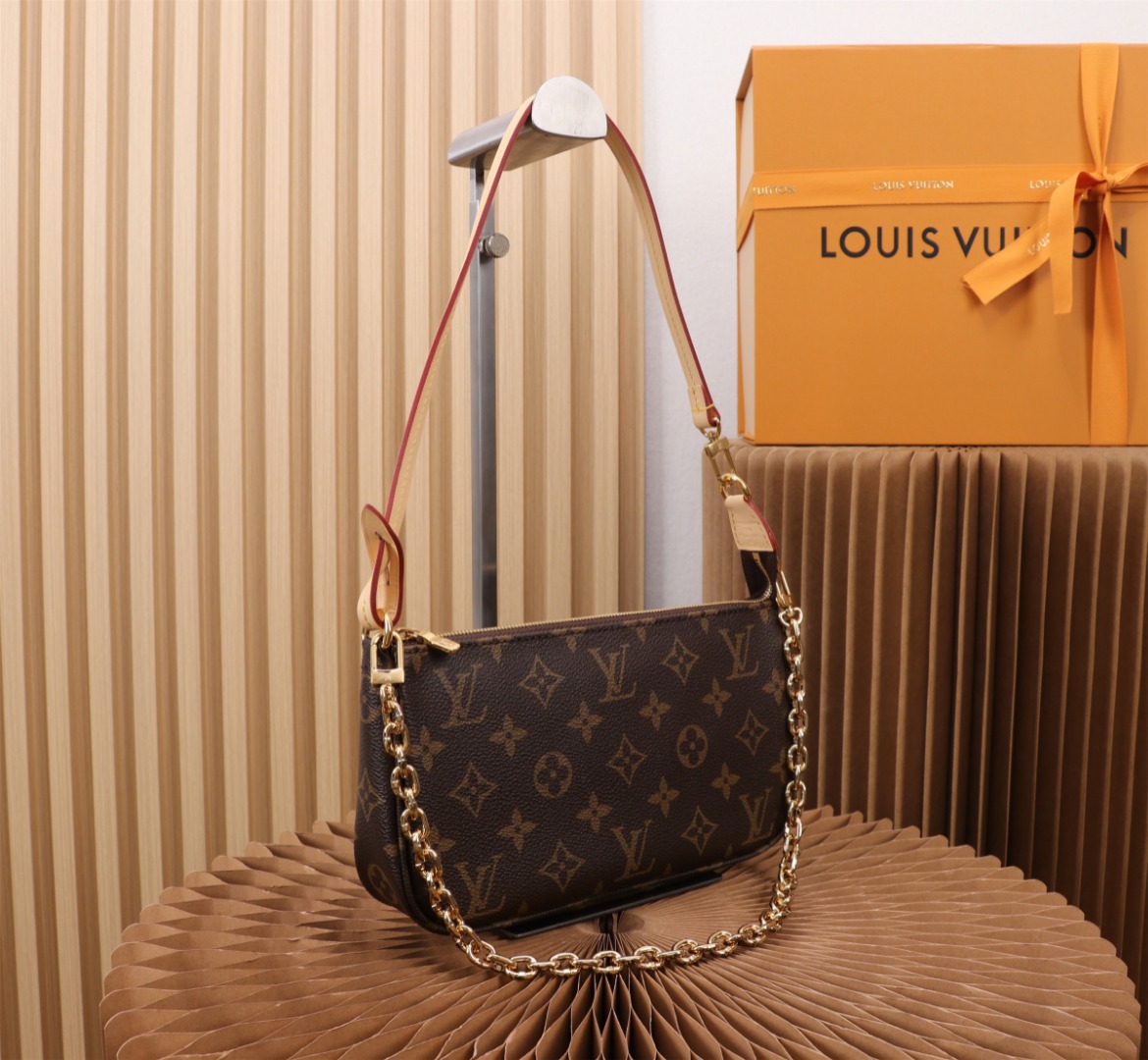 LV M40712 Pochette Accessoires Bag | Monogram - 图片 2