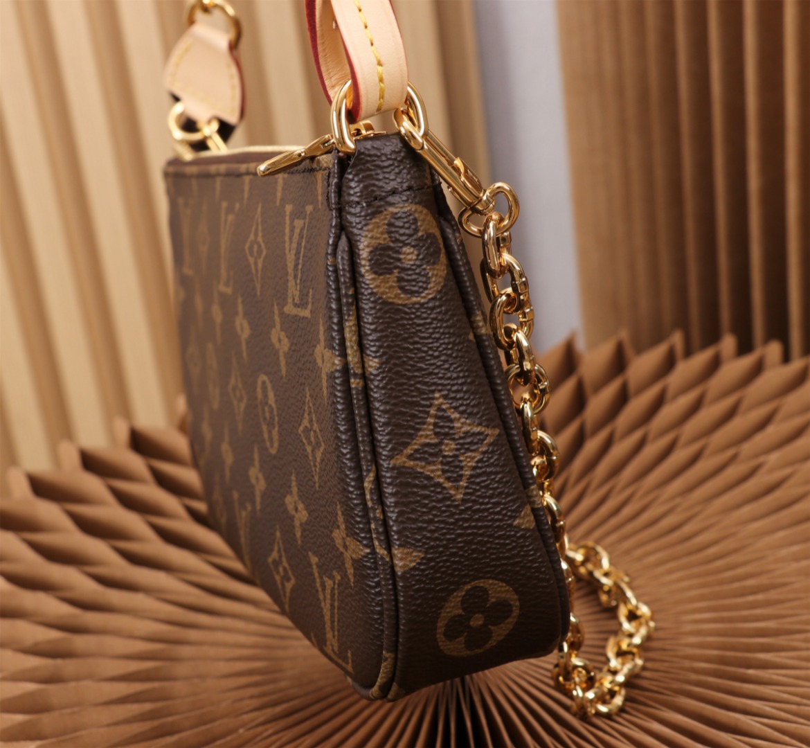 LV M40712 Pochette Accessoires Bag | Monogram - 图片 6